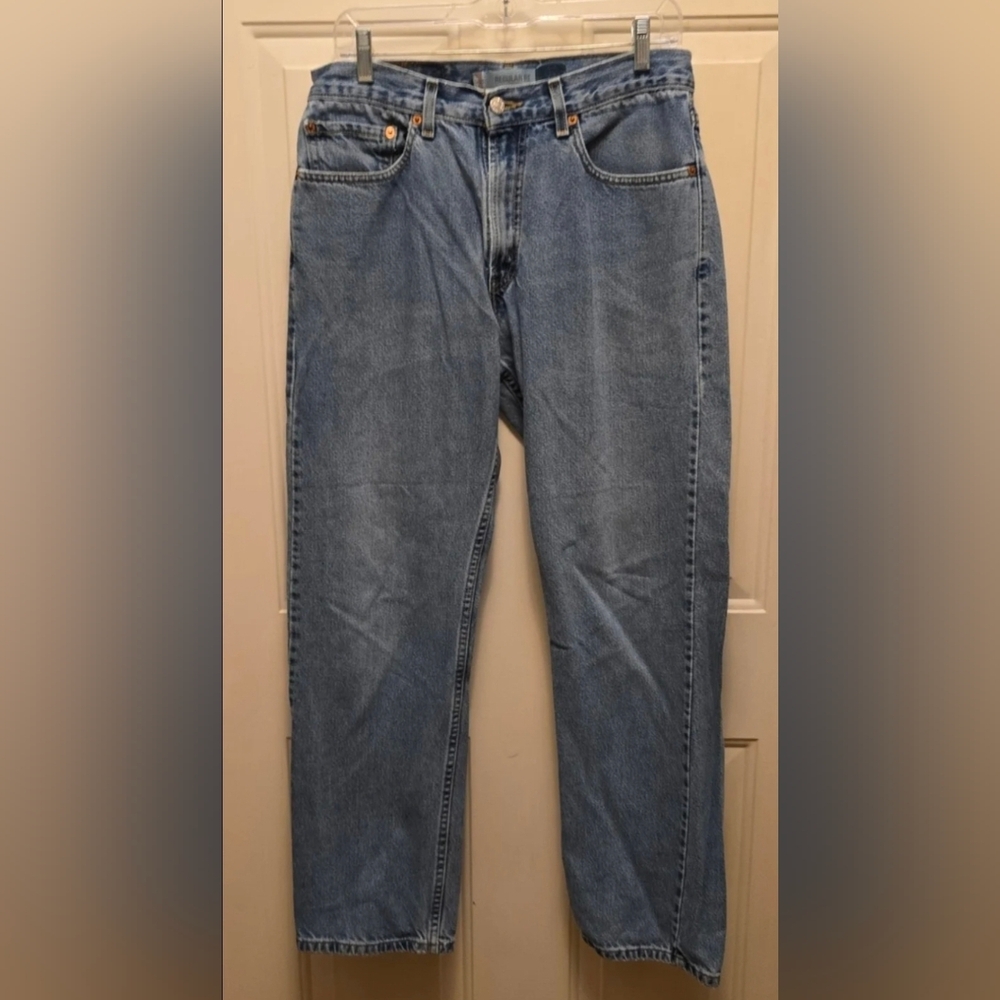 Levi's Classic Straight Denim Jeans - Picture 1 of 5